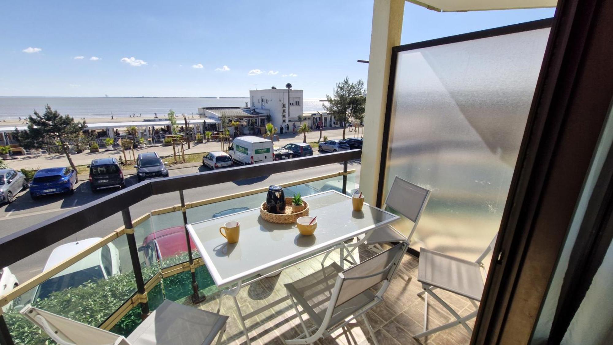 Saint Georges De Didonne - Pleine Vue Mer Pour Ce Studio Cabine Face A La Plage Esterno foto
